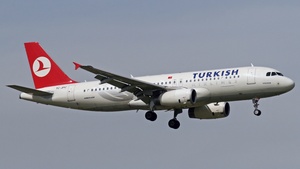 Photo of TC-JPC - Airbus A320-232 operated by Turkish Airlines