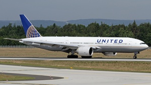 Photo of N57016 - Boeing 777-224(ER) operated by United Airlines