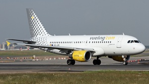 Photo of EC-JVE - Airbus A319-111 operated by Vueling