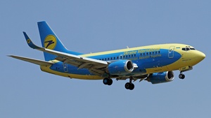 Photo of UR-GBF - Boeing 737-548 operated by Ukraine International Airlines