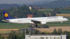 Photo of D-AEBD - Embraer ERJ-195LR operated by Lufthansa CityLine