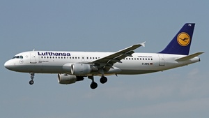 Photo of D-AIPZ - Airbus A320-211 operated by Lufthansa