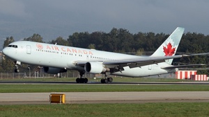 Photo with serial 25585 - Boeing 767-333(ER)
