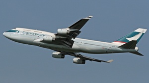 Photo of B-HOW - Boeing 747-467 operated by Cathay Pacific Airways