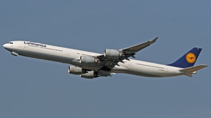 Photo of D-AIHD - Airbus A340-642 operated by Lufthansa