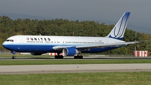Photo of N651UA - Boeing 767-322(ER) operated by United Airlines
