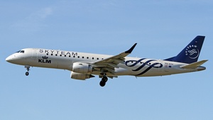 Photo of PH-EZX - Embraer ERJ-190STD operated by KLM Cityhopper