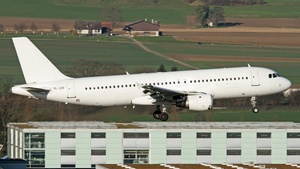 Photo of YL-LCH - Airbus A320-211 operated by SmartLynx Airlines