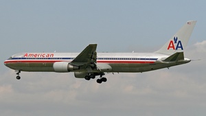 Photo of N343AN - Boeing 767-323(ER) operated by American Airlines