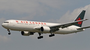 Photo of C-GHLK - Boeing 767-35H(ER) operated by Air Canada