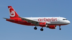Photo of OE-LOC - Airbus A319-112 operated by Air Berlin (opb Niki)