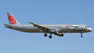 Photo of OE-LEZ - Airbus A321-211 operated by Niki