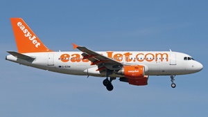 Photo of G-EZIM - Airbus A319-111 operated by easyJet