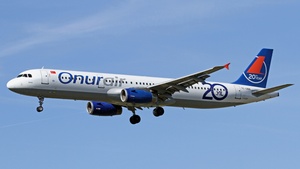 Photo of TC-OBK - Airbus A321-231 operated by Onur Air