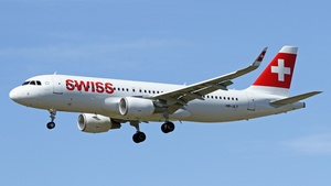 Photo of HB-JLT - Airbus A320-214 operated by Swiss International Air Lines