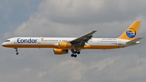 Photo of D-ABOE - Boeing 757-330 operated by Condor