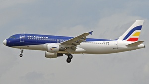 Photo of ER-AXW - Airbus A320-211 operated by Air Moldova
