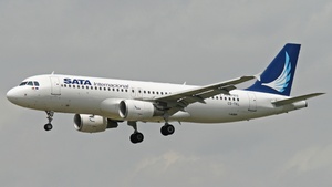 Photo of CS-TKL - Airbus A320-214 operated by SATA International