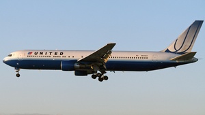 Photo of N649UA - Boeing 767-322(ER) operated by United Airlines
