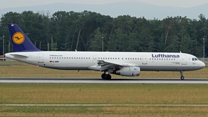 Photo of D-AIRP - Airbus A321-131 operated by Lufthansa