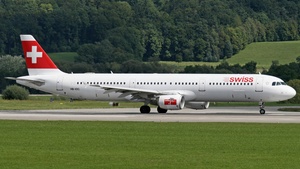 Photo of HB-IOC - Airbus A321-111 operated by Swiss International Air Lines