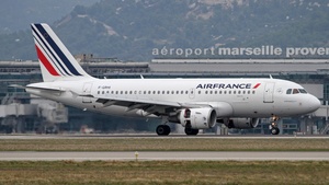 Photo of F-GRHI - Airbus A319-111 operated by Air France