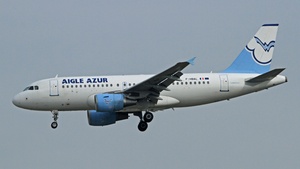 Photo of F-HBAL - Airbus A319-111 operated by Aigle Azur
