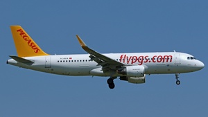 Photo of TC-DCA - Airbus A320-214 operated by Pegasus Airlines