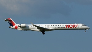 Photo of F-HMLE - Bombardier CRJ-1000EL operated by Air France HOP