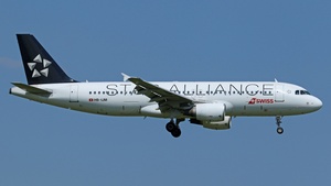 Photo of HB-IJM - Airbus A320-214 operated by Swiss International Air Lines