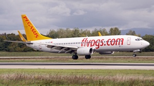 Photo of TC-APH - Boeing 737-8S3 operated by Pegasus Airlines