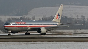 Photo of N347AN - Boeing 767-323(ER) operated by American Airlines