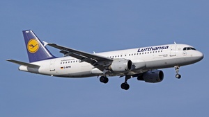 Photo of D-AIPM - Airbus A320-211 operated by Lufthansa