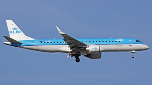 Photo of PH-EZM - Embraer ERJ-190STD operated by KLM Cityhopper
