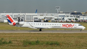 Photo of F-HMLF - Bombardier CRJ-1000EL operated by Air France HOP