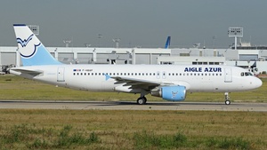 Photo of F-HBAP - Airbus A320-214 operated by Aigle Azur