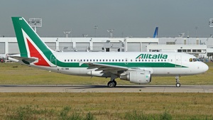 Photo of EI-IMM - Airbus A319-111 operated by Alitalia