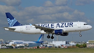 Photo of F-HBIB - Airbus A320-214 operated by Aigle Azur