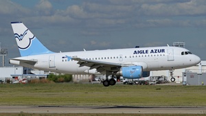 Photo of F-HCZI - Airbus A319-112 operated by Aigle Azur