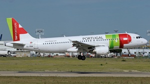 Photo of CS-TNM - Airbus A320-214 operated by TAP Air Portugal