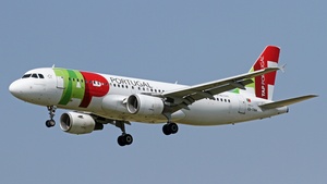 Photo of CS-TNH - Airbus A320-214 operated by TAP Air Portugal