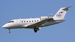 Photo of LZ-YUP - Bombardier Challenger 604 operated by Air Lazur