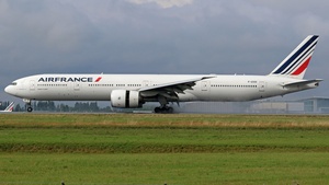 Photo of F-GSQI - Boeing 777-328(ER) operated by Air France