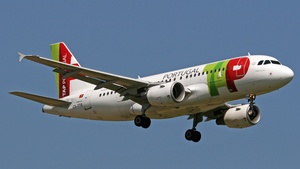 Photo of CS-TTR - Airbus A319-112 operated by TAP Air Portugal