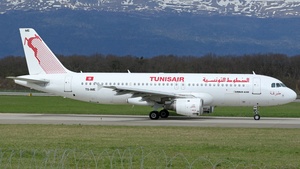 Photo of TS-IME - Airbus A320-211 operated by Tunisair