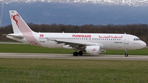Photo of TS-IMT - Airbus A320-214 operated by Tunisair