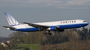 Photo of N642UA - Boeing 767-322(ER) operated by United Airlines