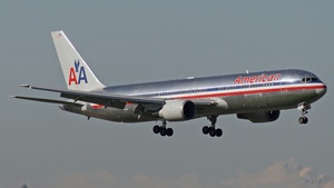Photo with serial 25199 - Boeing 767-323(ER)