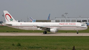 Photo of CN-ROM - Airbus A321-211 operated by Royal Air Maroc