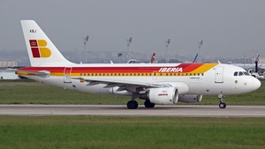 Photo of EC-KBJ - Airbus A319-111 operated by Iberia